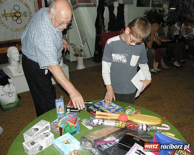 Zdjęcie w galerii na portalu naszraciborz.pl: Wakacyjne szachy w MOS-ie wiadomości z regionu