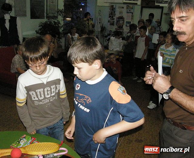 Zdjęcie w galerii na portalu naszraciborz.pl: Wakacyjne szachy w MOS-ie wiadomości z regionu