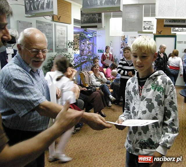Zdjęcie w galerii na portalu naszraciborz.pl: Wakacyjne szachy w MOS-ie wiadomości z regionu