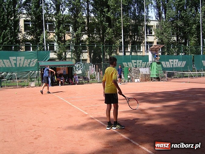Zdjęcie w galerii na portalu naszraciborz.pl: Rodzinny turniej deblowy w tenisie wiadomości z regionu