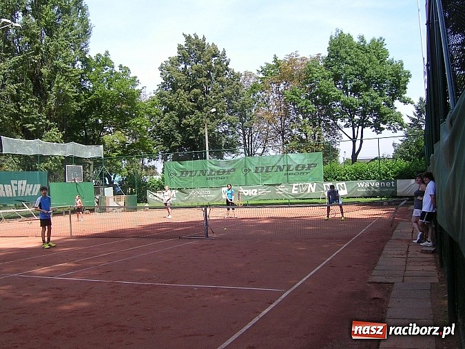 Zdjęcie w galerii na portalu naszraciborz.pl: Rodzinny turniej deblowy w tenisie wiadomości z regionu