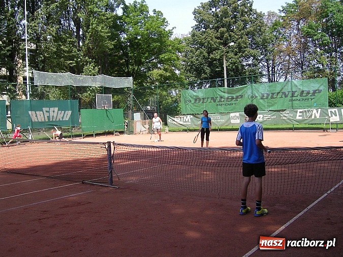 Zdjęcie w galerii na portalu naszraciborz.pl: Rodzinny turniej deblowy w tenisie wiadomości z regionu