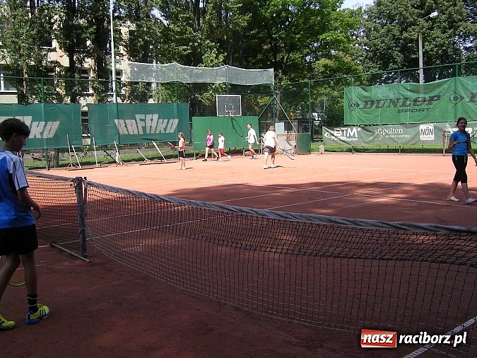 Zdjęcie w galerii na portalu naszraciborz.pl: Rodzinny turniej deblowy w tenisie wiadomości z regionu