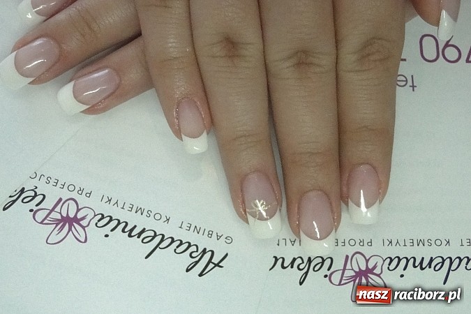 Zdjęcie w galerii na portalu naszraciborz.pl: Nowości w Akademii Piękna. Poczuj się kr&oacute;lową lata wiadomości z regionu