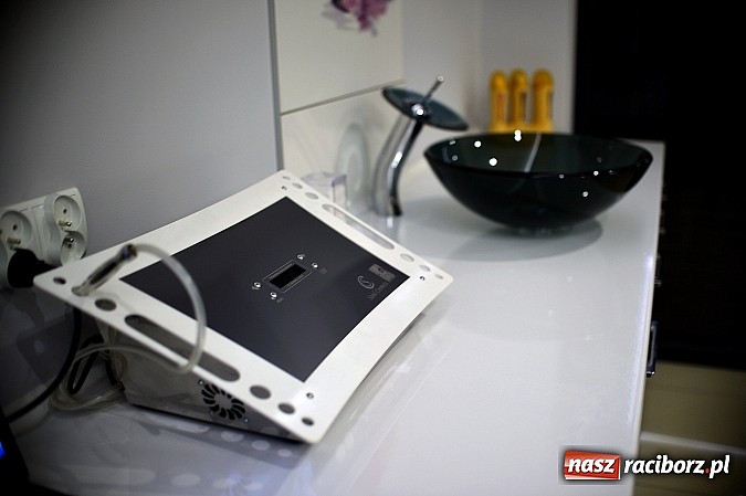 Zdjęcie w galerii na portalu naszraciborz.pl: Nowości w Akademii Piękna. Poczuj się kr&oacute;lową lata wiadomości z regionu