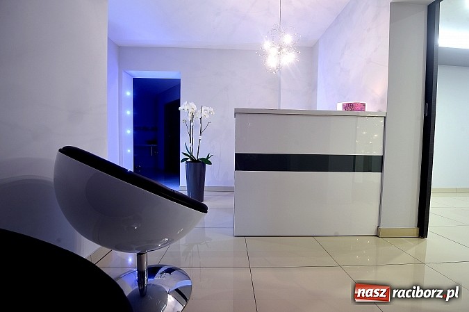 Zdjęcie w galerii na portalu naszraciborz.pl: Nowości w Akademii Piękna. Poczuj się kr&oacute;lową lata wiadomości z regionu