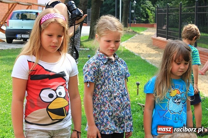 Zdjęcie w galerii na portalu naszraciborz.pl: Gry i zabawy rycerskie na dziedzińcu, czyli ruszyła akcja Zamkowy Zuch 2014 wiadomości z regionu