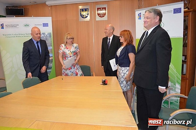 Zdjęcie w galerii na portalu naszraciborz.pl: Rozszerzenie europejskiego projektu kanalizacyjnego w Łaziskach Górnych  wiadomości z regionu