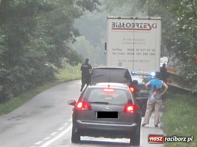 Zdjęcie w galerii na portalu naszraciborz.pl: Kolejne groźne zdarzenie z udziałem TIR-ów na DW 919. O mały włos a doszłoby do zderzenia wiadomości z regionu