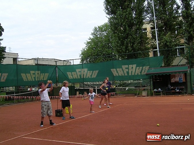 Zdjęcie w galerii na portalu naszraciborz.pl: W Raciborzu przybyło kilku nowych tenisistów wiadomości z regionu