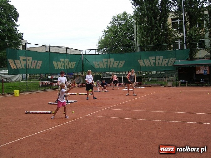 Zdjęcie w galerii na portalu naszraciborz.pl: W Raciborzu przybyło kilku nowych tenisistów wiadomości z regionu