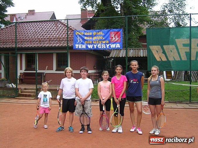 Zdjęcie w galerii na portalu naszraciborz.pl: W Raciborzu przybyło kilku nowych tenisistów wiadomości z regionu