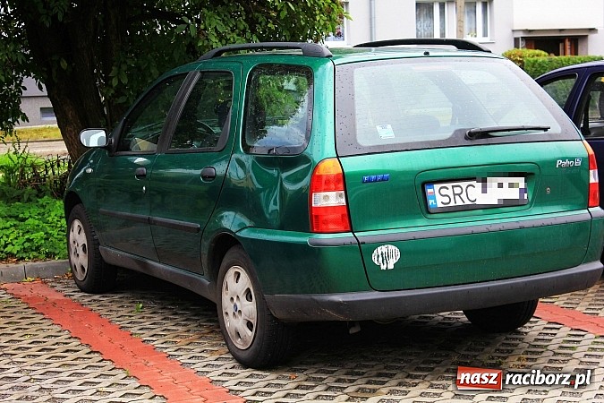 Zdjęcie w galerii na portalu naszraciborz.pl: Wypadek na Łąkowej. Ranny rowerzysta wiadomości z regionu