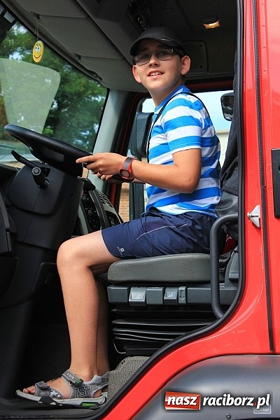 Zdjęcie w galerii na portalu naszraciborz.pl: Strażacy i ratownicy w akcji na Zamku. Rozcięli wrak, udzielili pierwszej pomocy wiadomości z regionu