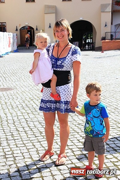 Zdjęcie w galerii na portalu naszraciborz.pl: Strażacy i ratownicy w akcji na Zamku. Rozcięli wrak, udzielili pierwszej pomocy wiadomości z regionu