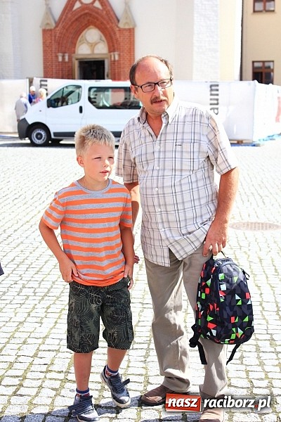 Zdjęcie w galerii na portalu naszraciborz.pl: Strażacy i ratownicy w akcji na Zamku. Rozcięli wrak, udzielili pierwszej pomocy wiadomości z regionu