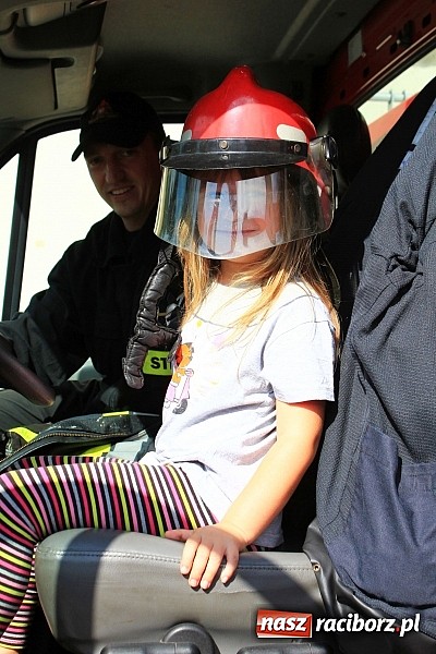 Zdjęcie w galerii na portalu naszraciborz.pl: Strażacy i ratownicy w akcji na Zamku. Rozcięli wrak, udzielili pierwszej pomocy wiadomości z regionu
