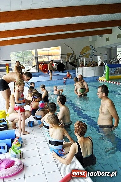 Zdjęcie w galerii na portalu naszraciborz.pl: Nauka pływania dla każdego w H2Ostróg wiadomości z regionu