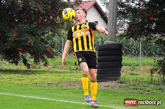 Zdjęcie w galerii na portalu naszraciborz.pl: LKS Krzyżanowice bez szans w starciu z Silesią wiadomości z regionu