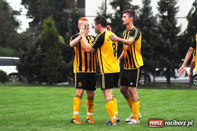 Zdjęcie w galerii na portalu naszraciborz.pl: LKS Krzyżanowice bez szans w starciu z Silesią wiadomości z regionu