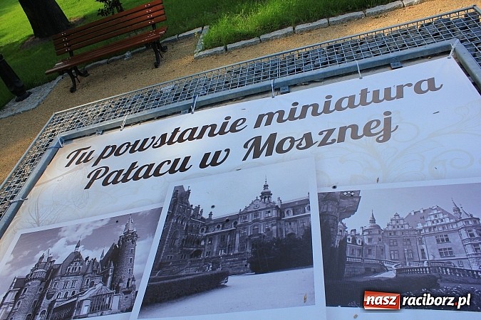 Zdjęcie w galerii na portalu naszraciborz.pl: Chałupki: Jeszcze w tym roku w parku zamkowym staną miniatury wiadomości z regionu