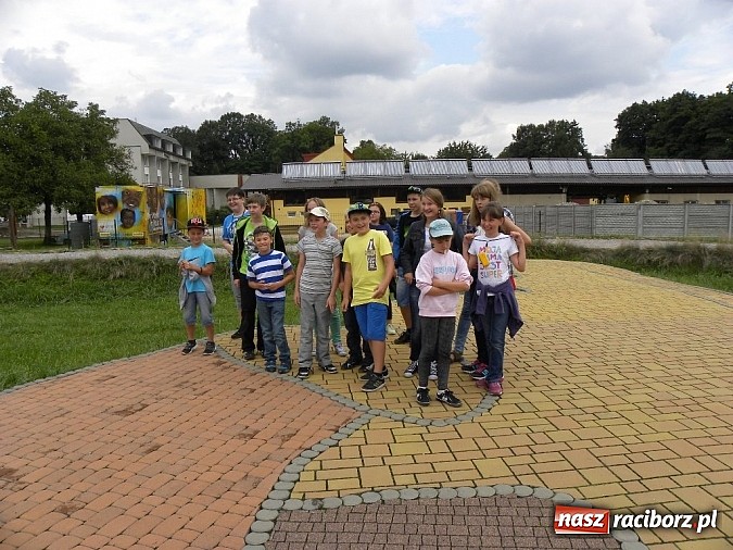 Zdjęcie w galerii na portalu naszraciborz.pl: Cały świat w jeden dzień... wiadomości z regionu