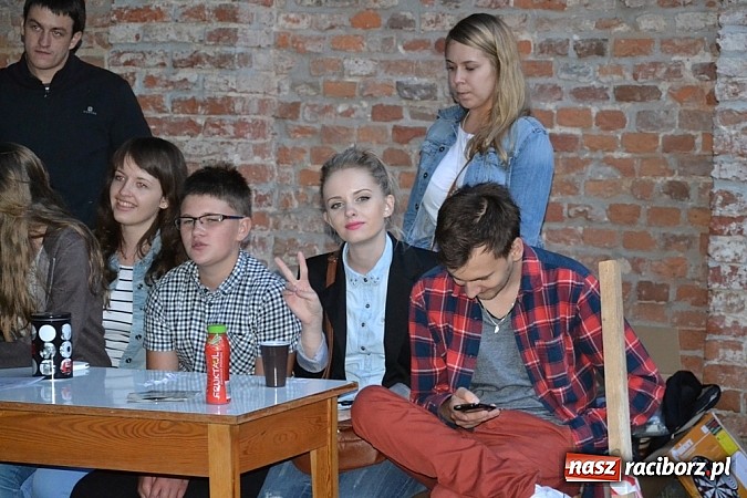 Zdjęcie w galerii na portalu naszraciborz.pl: Jedni poszli z torbami, kościelny z plecakiem. Festyn Parafialny w Rudach! wiadomości z regionu