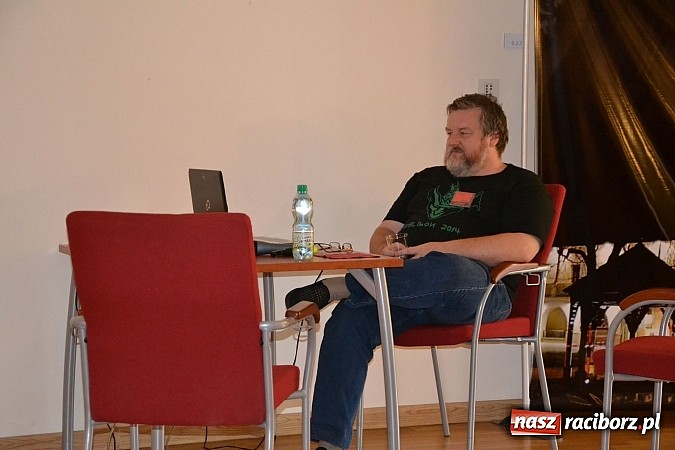 Zdjęcie w galerii na portalu naszraciborz.pl: Przewodas spotkał się z czytelnikami na zamku wiadomości z regionu