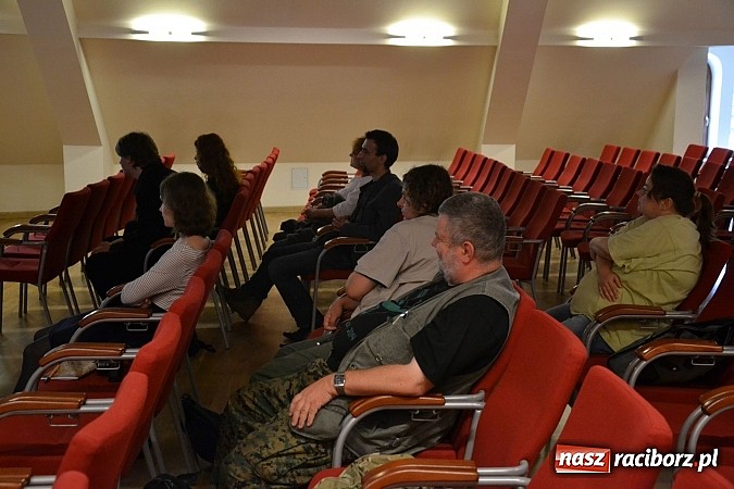 Zdjęcie w galerii na portalu naszraciborz.pl: Przewodas spotkał się z czytelnikami na zamku wiadomości z regionu