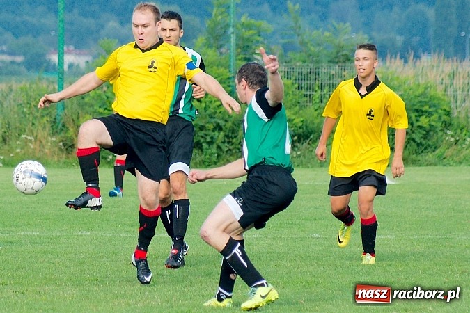 Zdjęcie w galerii na portalu naszraciborz.pl: Udana inauguracja Płoni. Zapowiedzi Krzyżkowic bez pokrycia wiadomości z regionu