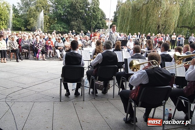 Zdjęcie w galerii na portalu naszraciborz.pl: Plania na finał koncertów letnich w Parku Roth  wiadomości z regionu
