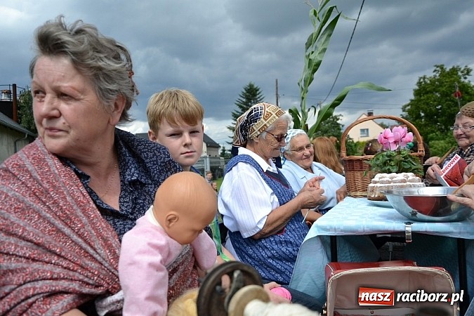 Zdjęcie w galerii na portalu naszraciborz.pl: 750 lat Roszkowa. Kolorowe dożynki i mnóstwo dobrej zabawy wiadomości z regionu