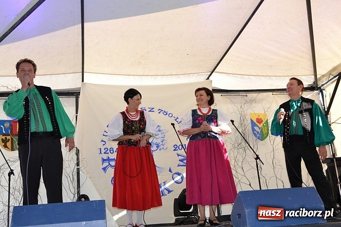 Zdjęcie w galerii na portalu naszraciborz.pl: 750 lat Roszkowa. Kolorowe dożynki i mnóstwo dobrej zabawy wiadomości z regionu