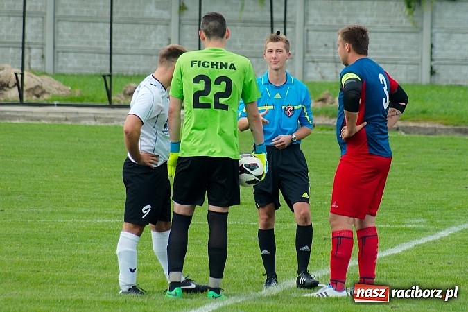 Zdjęcie w galerii na portalu naszraciborz.pl: Nerwowo w starciu beniaminków. Rezerwy Tworkowa lepsze od Wojnowic wiadomości z regionu