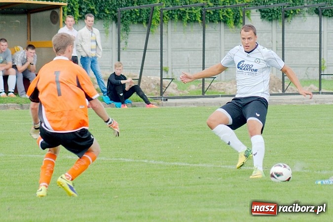 Zdjęcie w galerii na portalu naszraciborz.pl: Nerwowo w starciu beniaminków. Rezerwy Tworkowa lepsze od Wojnowic wiadomości z regionu