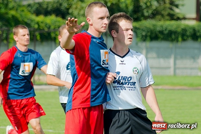 Zdjęcie w galerii na portalu naszraciborz.pl: Nerwowo w starciu beniaminków. Rezerwy Tworkowa lepsze od Wojnowic wiadomości z regionu