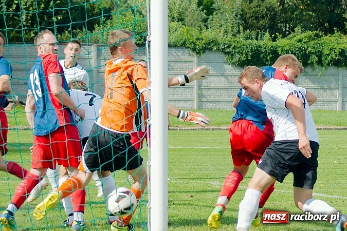 Zdjęcie w galerii na portalu naszraciborz.pl: Nerwowo w starciu beniaminków. Rezerwy Tworkowa lepsze od Wojnowic wiadomości z regionu