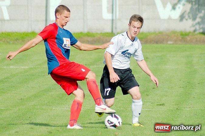 Zdjęcie w galerii na portalu naszraciborz.pl: Nerwowo w starciu beniaminków. Rezerwy Tworkowa lepsze od Wojnowic wiadomości z regionu