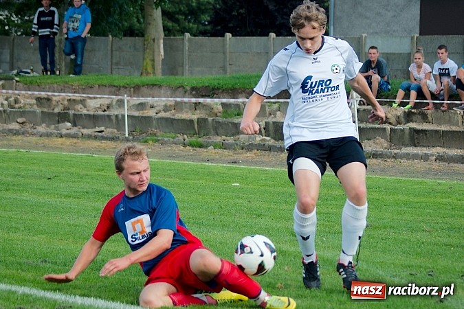 Zdjęcie w galerii na portalu naszraciborz.pl: Nerwowo w starciu beniaminków. Rezerwy Tworkowa lepsze od Wojnowic wiadomości z regionu