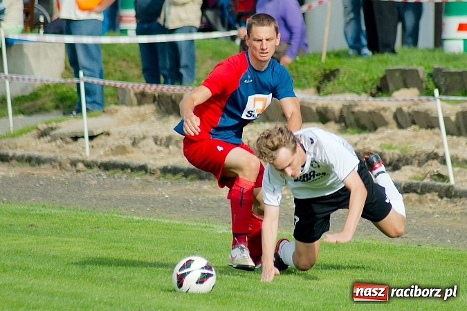 Zdjęcie w galerii na portalu naszraciborz.pl: Nerwowo w starciu beniaminków. Rezerwy Tworkowa lepsze od Wojnowic wiadomości z regionu