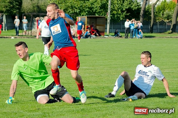 Zdjęcie w galerii na portalu naszraciborz.pl: Nerwowo w starciu beniaminków. Rezerwy Tworkowa lepsze od Wojnowic wiadomości z regionu