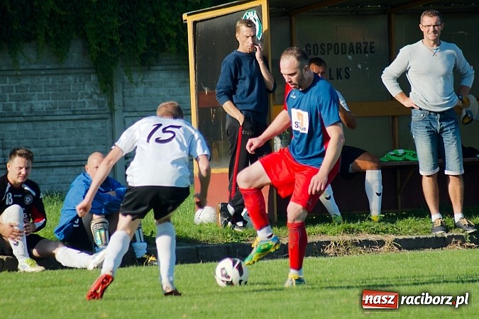 Zdjęcie w galerii na portalu naszraciborz.pl: Nerwowo w starciu beniaminków. Rezerwy Tworkowa lepsze od Wojnowic wiadomości z regionu