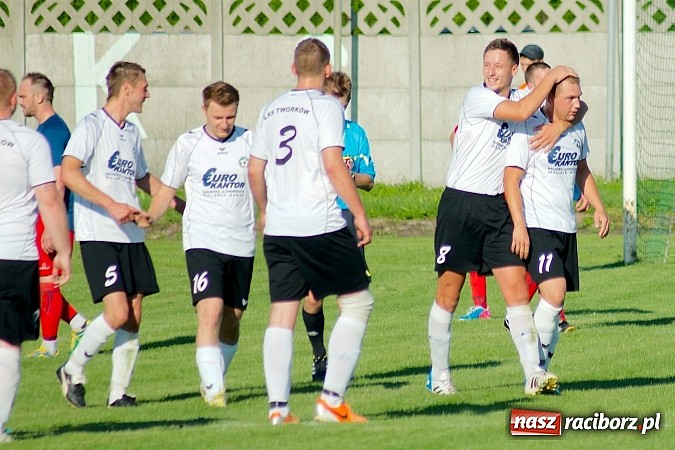 Zdjęcie w galerii na portalu naszraciborz.pl: Nerwowo w starciu beniaminków. Rezerwy Tworkowa lepsze od Wojnowic wiadomości z regionu