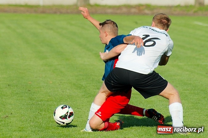 Zdjęcie w galerii na portalu naszraciborz.pl: Nerwowo w starciu beniaminków. Rezerwy Tworkowa lepsze od Wojnowic wiadomości z regionu