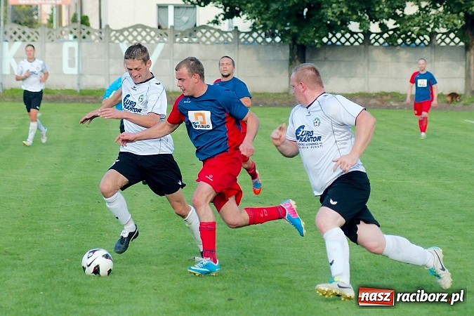 Zdjęcie w galerii na portalu naszraciborz.pl: Nerwowo w starciu beniaminków. Rezerwy Tworkowa lepsze od Wojnowic wiadomości z regionu