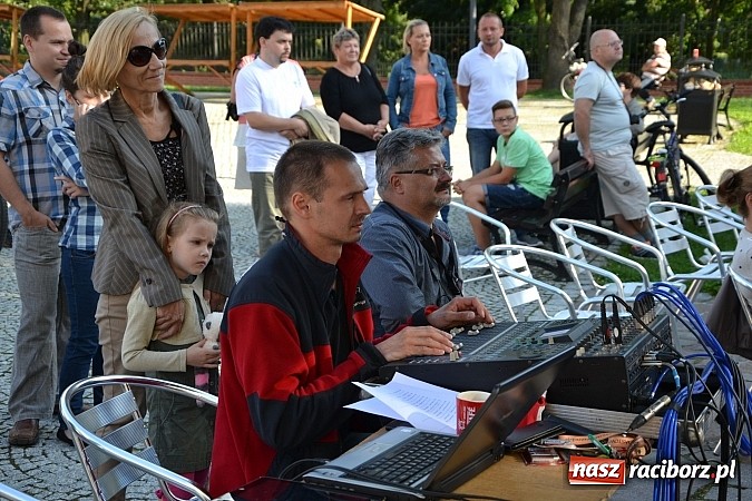 Zdjęcie w galerii na portalu naszraciborz.pl: Wychowanki MDK-u wystąpiły na zamku wiadomości z regionu