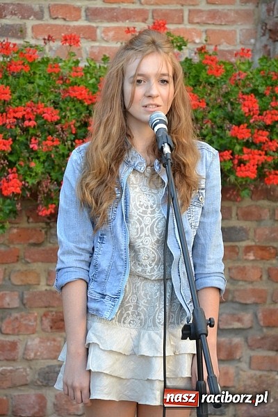 Zdjęcie w galerii na portalu naszraciborz.pl: Wychowanki MDK-u wystąpiły na zamku wiadomości z regionu