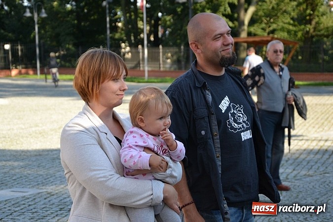 Zdjęcie w galerii na portalu naszraciborz.pl: Wychowanki MDK-u wystąpiły na zamku wiadomości z regionu