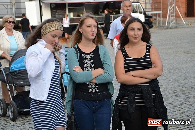 Zdjęcie w galerii na portalu naszraciborz.pl: Wychowanki MDK-u wystąpiły na zamku wiadomości z regionu