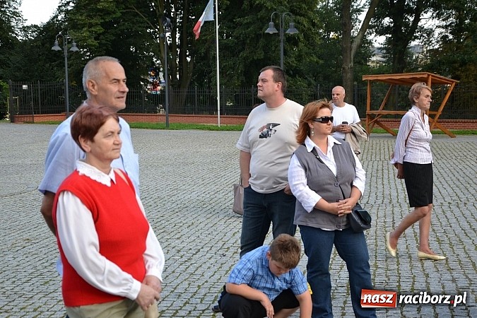 Zdjęcie w galerii na portalu naszraciborz.pl: Wychowanki MDK-u wystąpiły na zamku wiadomości z regionu